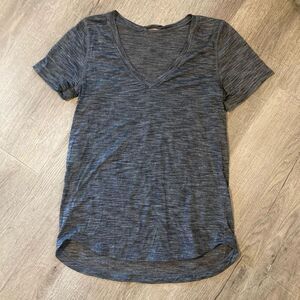 Lululemon grey tee